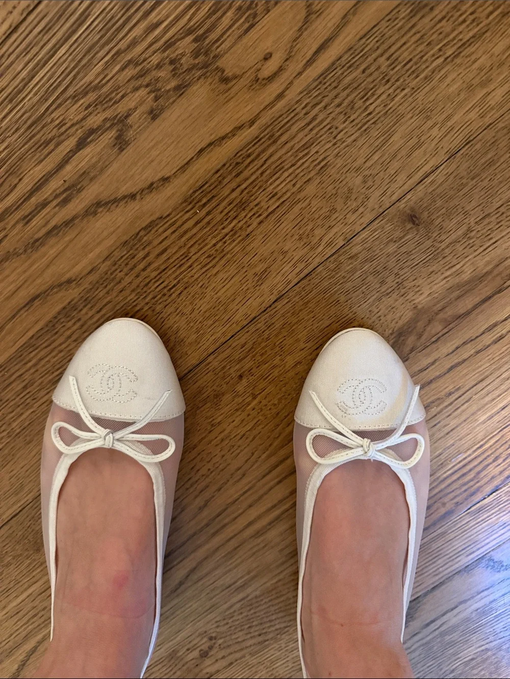 DHgate Cream Canvas Bow Cap-Toe Ballet Flats